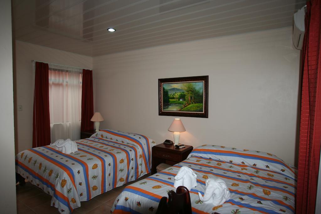 Hotel La Choza Inn La Fortuna Oda fotoğraf